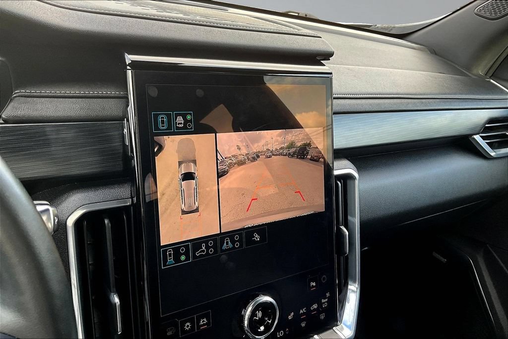 Used 2025 GMC Acadia Elevation FWD image 15