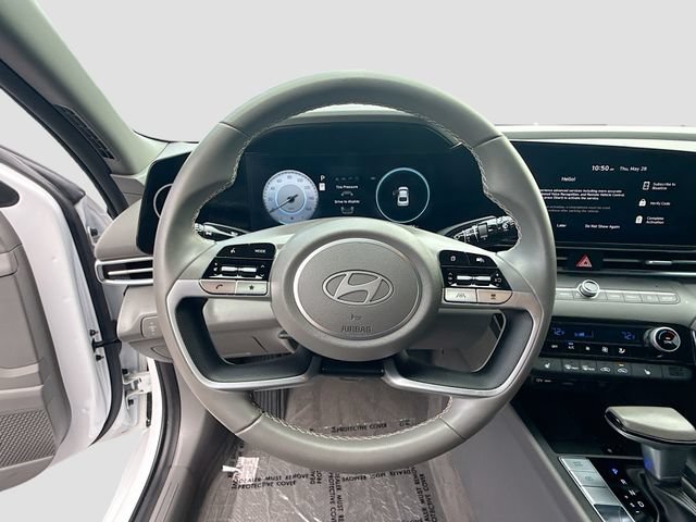 Certified 2024 Hyundai Elantra SEL w/ Convenience Package FWD image 11