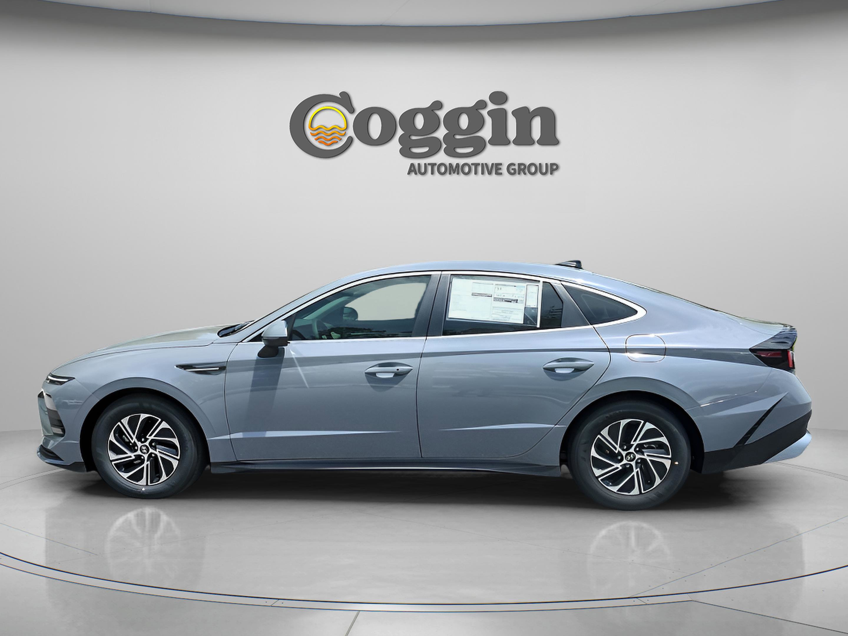 New 2026 Hyundai Sonata Blue FWD image 2
