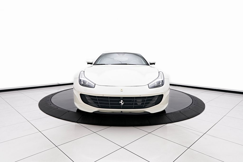 Used 2019 Ferrari GTC4Lusso T image 18