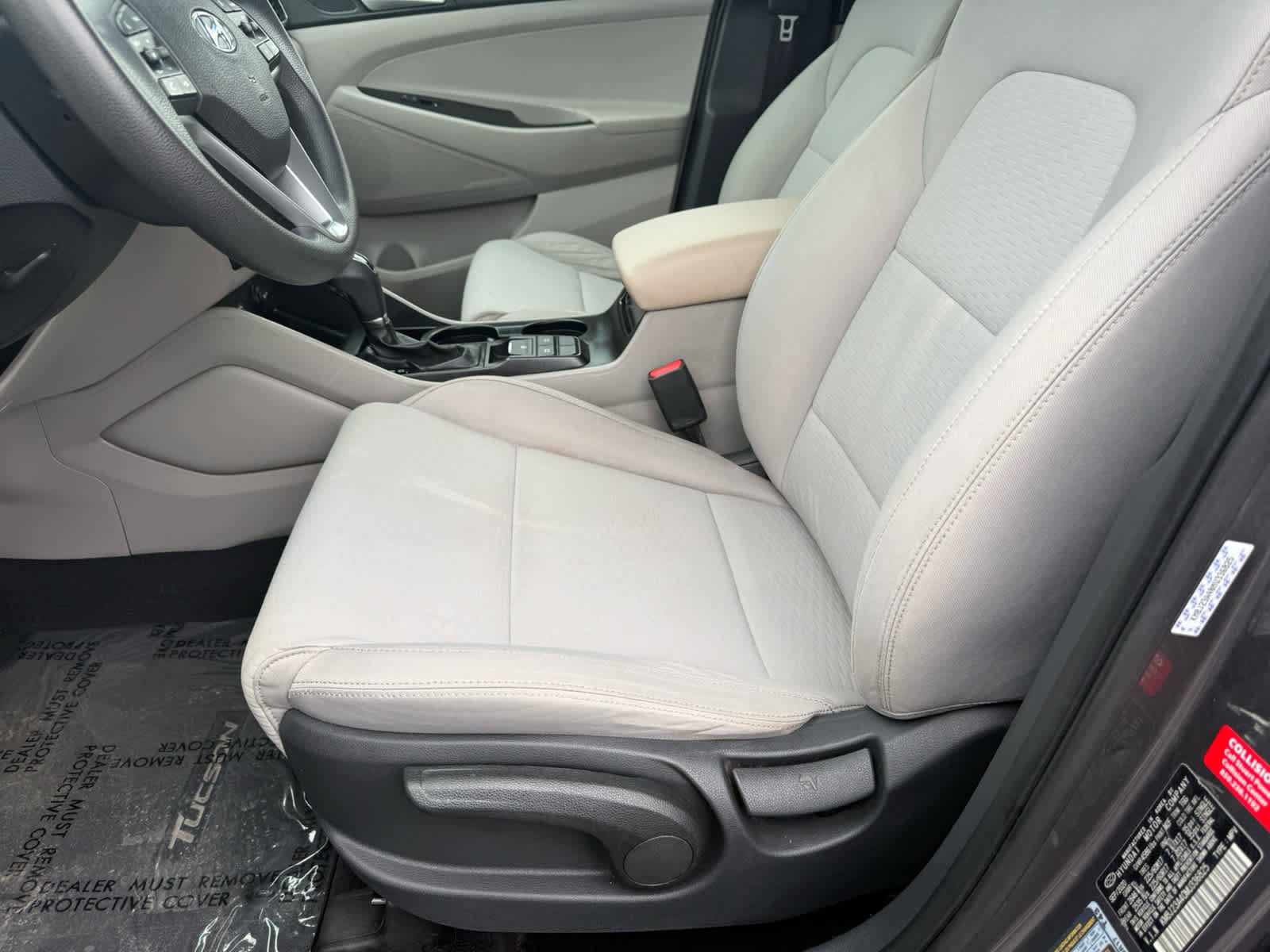 Used 2021 Hyundai Tucson SE image 4