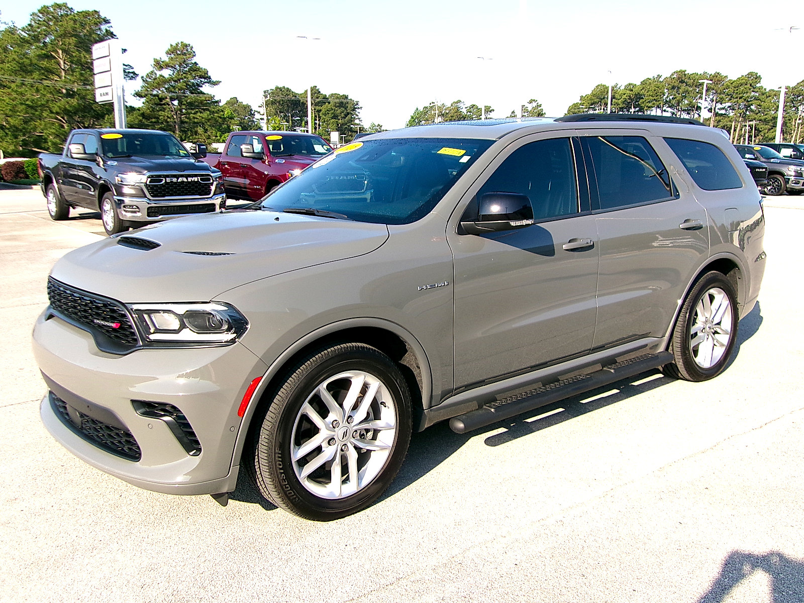 Used 2025 Dodge Durango R/T AWD/4WD image 2