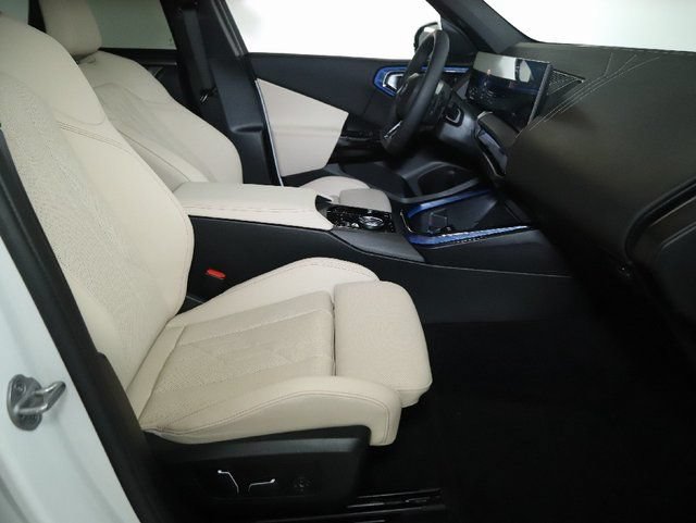 Used 2026 BMW X3 xDrive30i w/ Premium Package AWD/4WD image 39