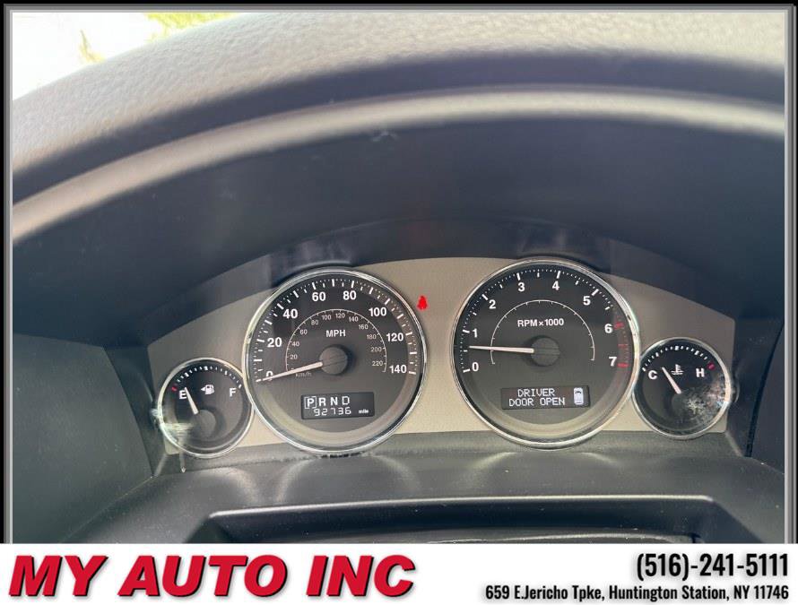 Used 2009 Jeep Commander Limited image 22