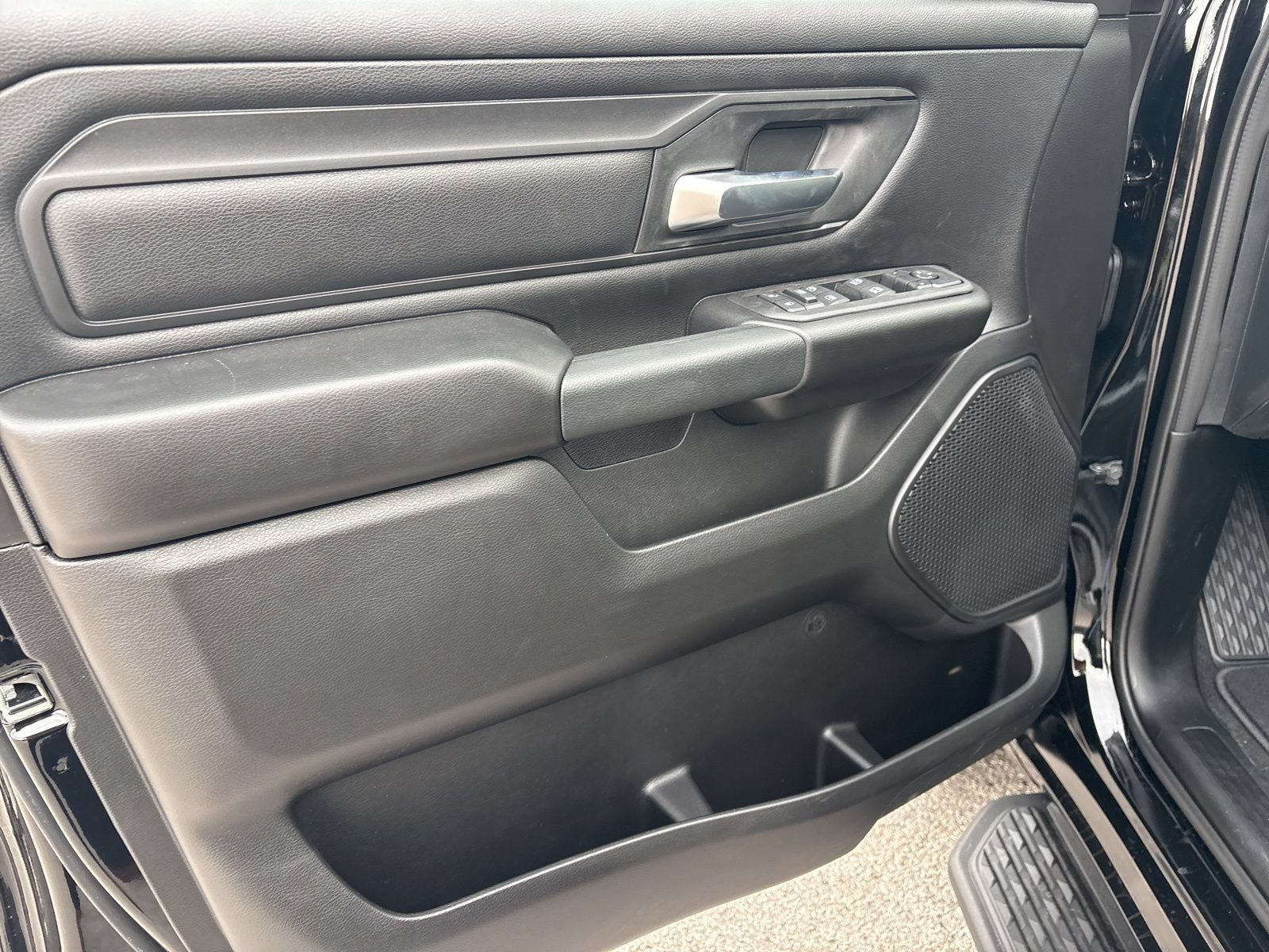 Used 2026 RAM 1500 Express AWD/4WD image 9