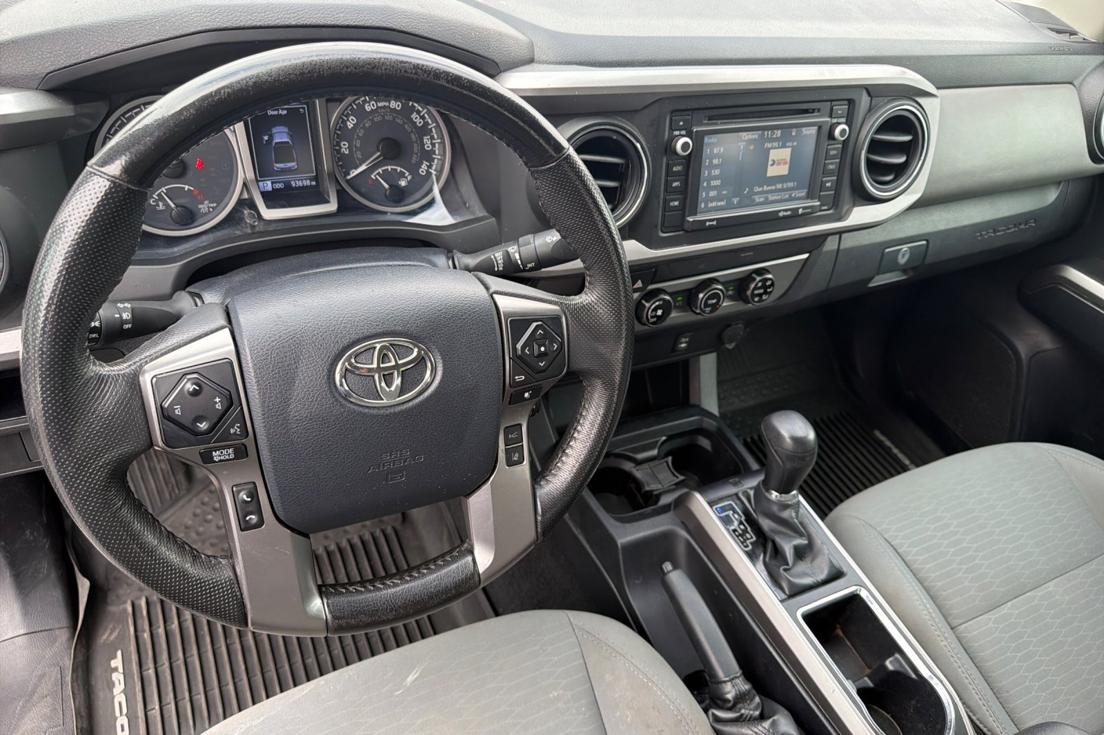 Used 2018 Toyota Tacoma SR5 RWD image 17