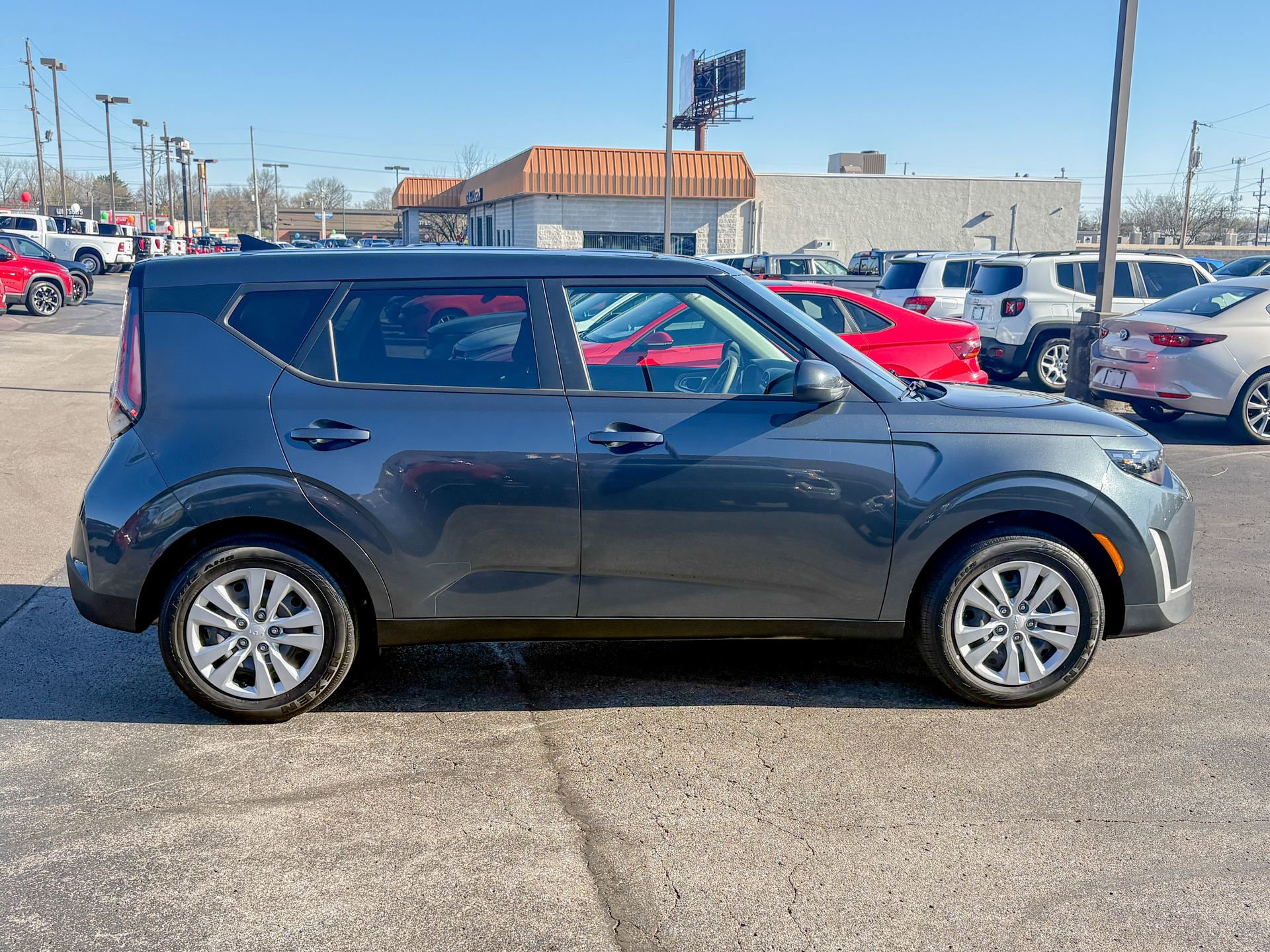 Used 2025 Kia Soul LX FWD image 3