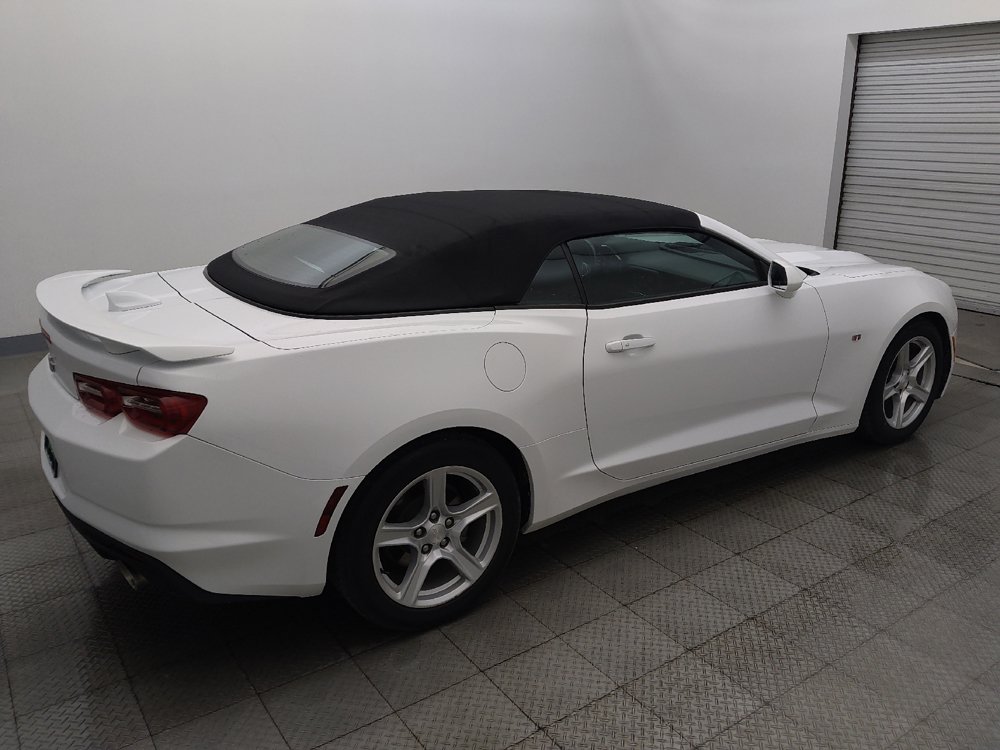 Used 2020 Chevrolet Camaro LT RWD image 10