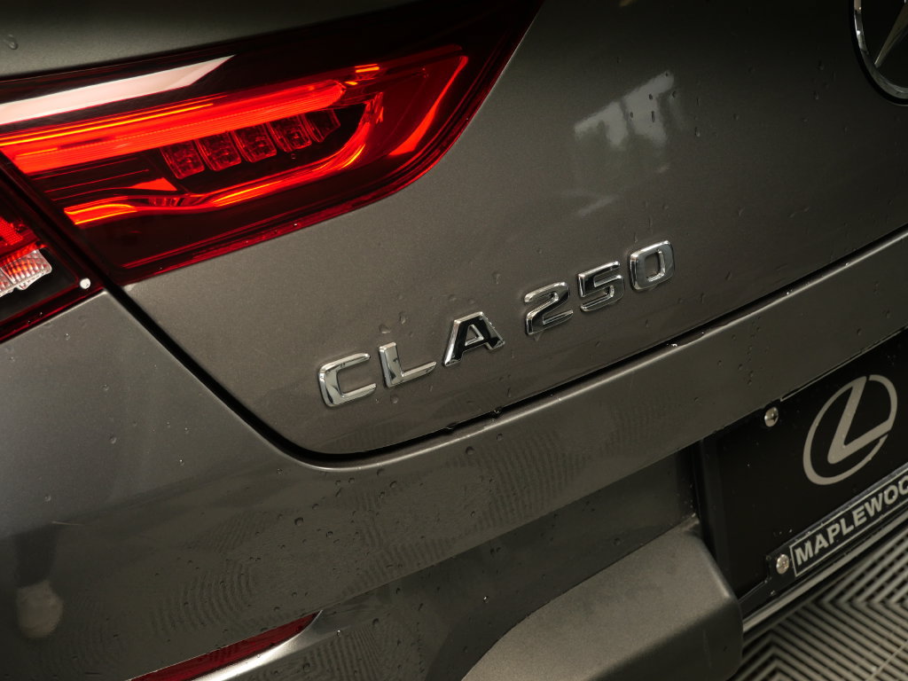 Used 2023 Mercedes-Benz CLA 250 4MATIC image 8