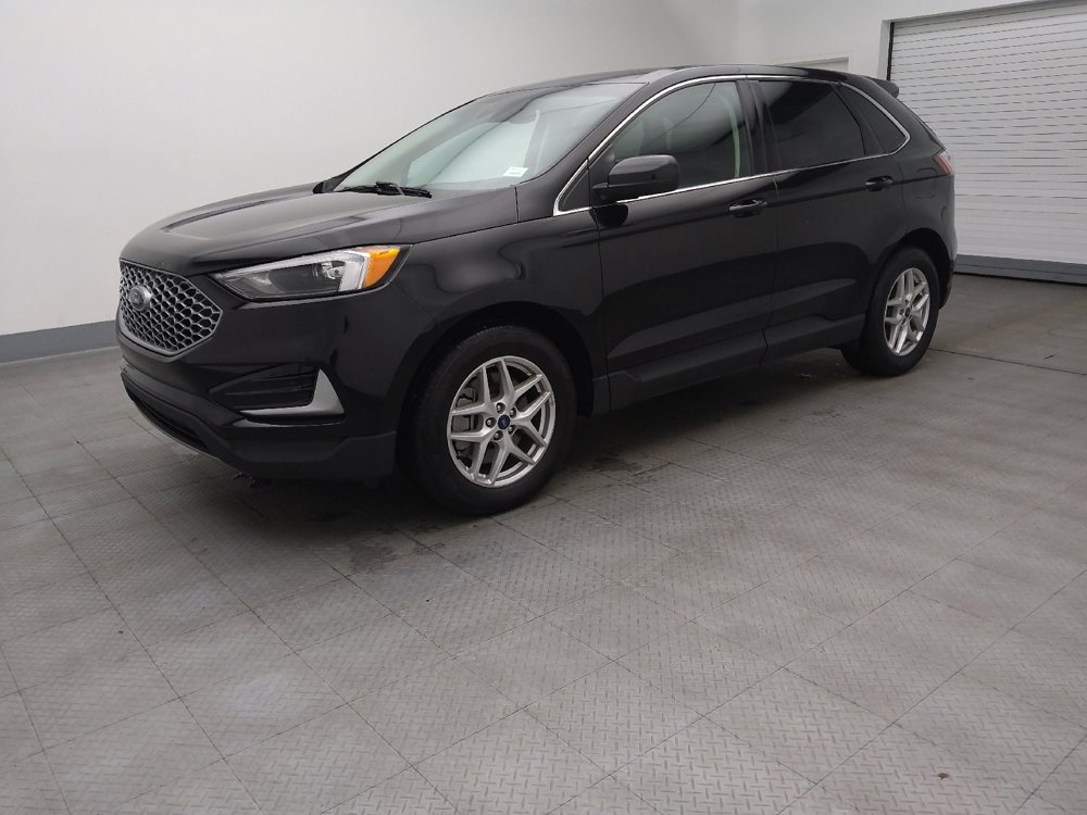 Used 2023 Ford Edge SEL image 2