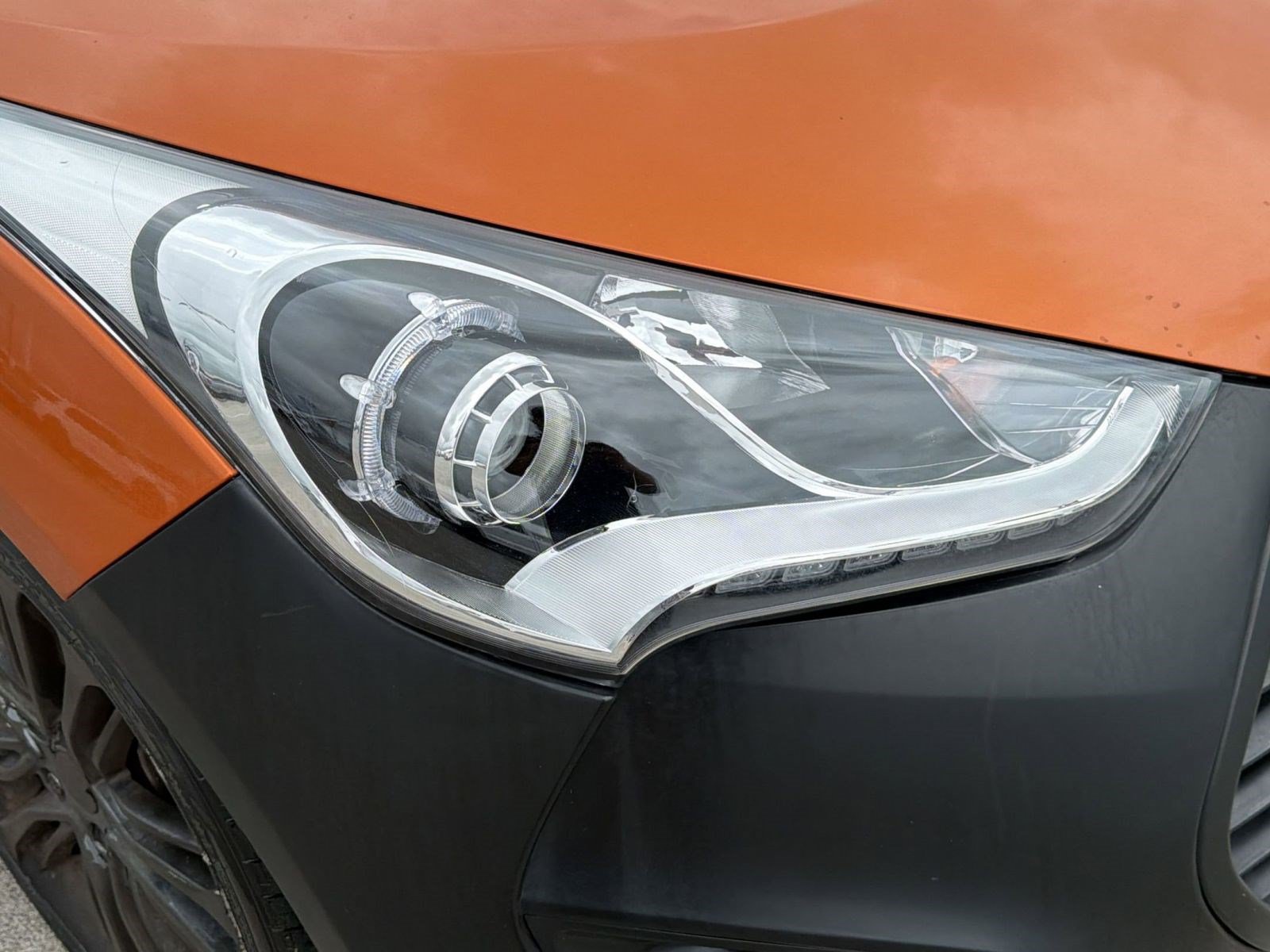 Used 2016 Hyundai Veloster Turbo FWD image 11