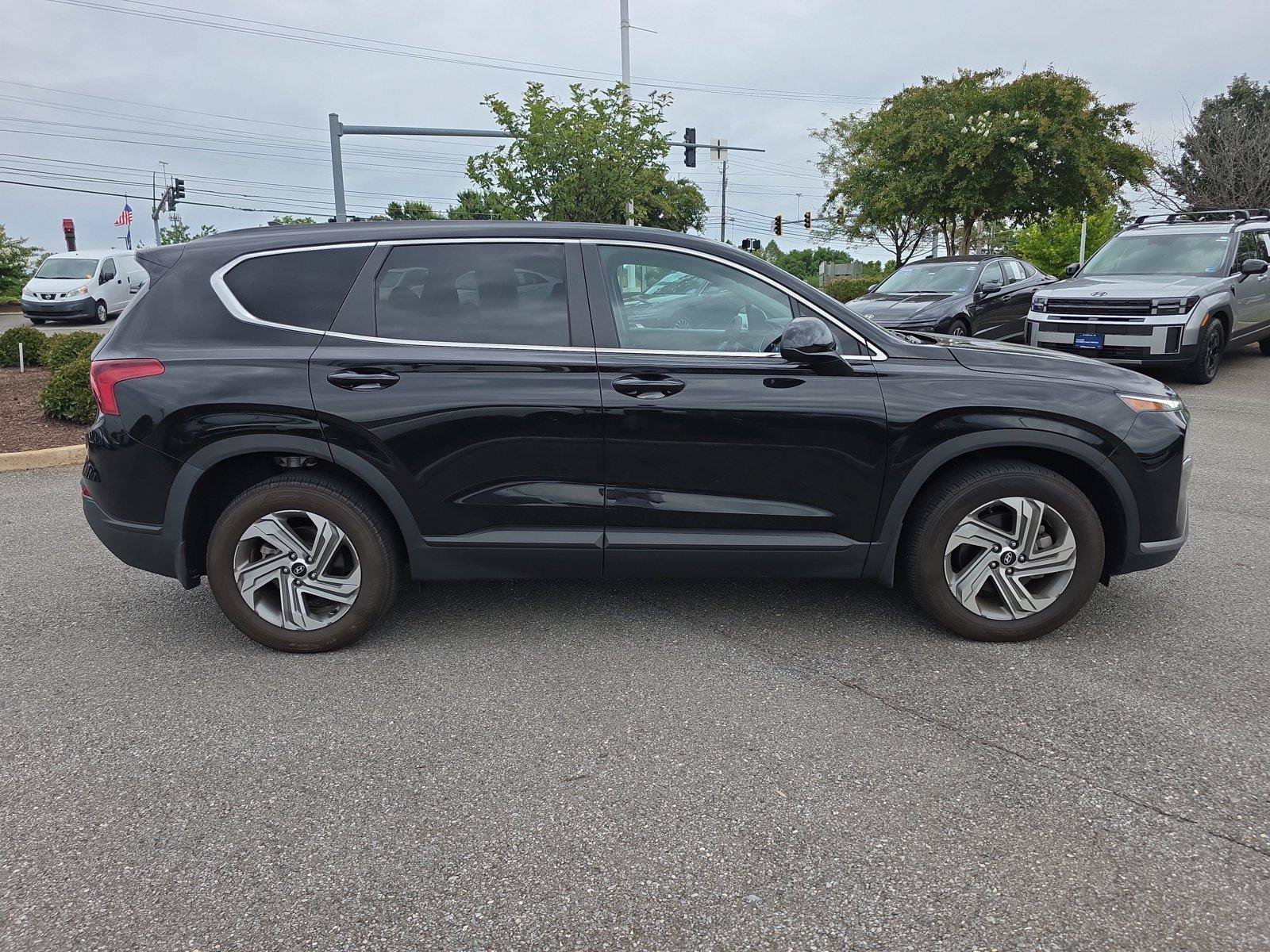 Certified 2023 Hyundai Santa Fe SE FWD image 8