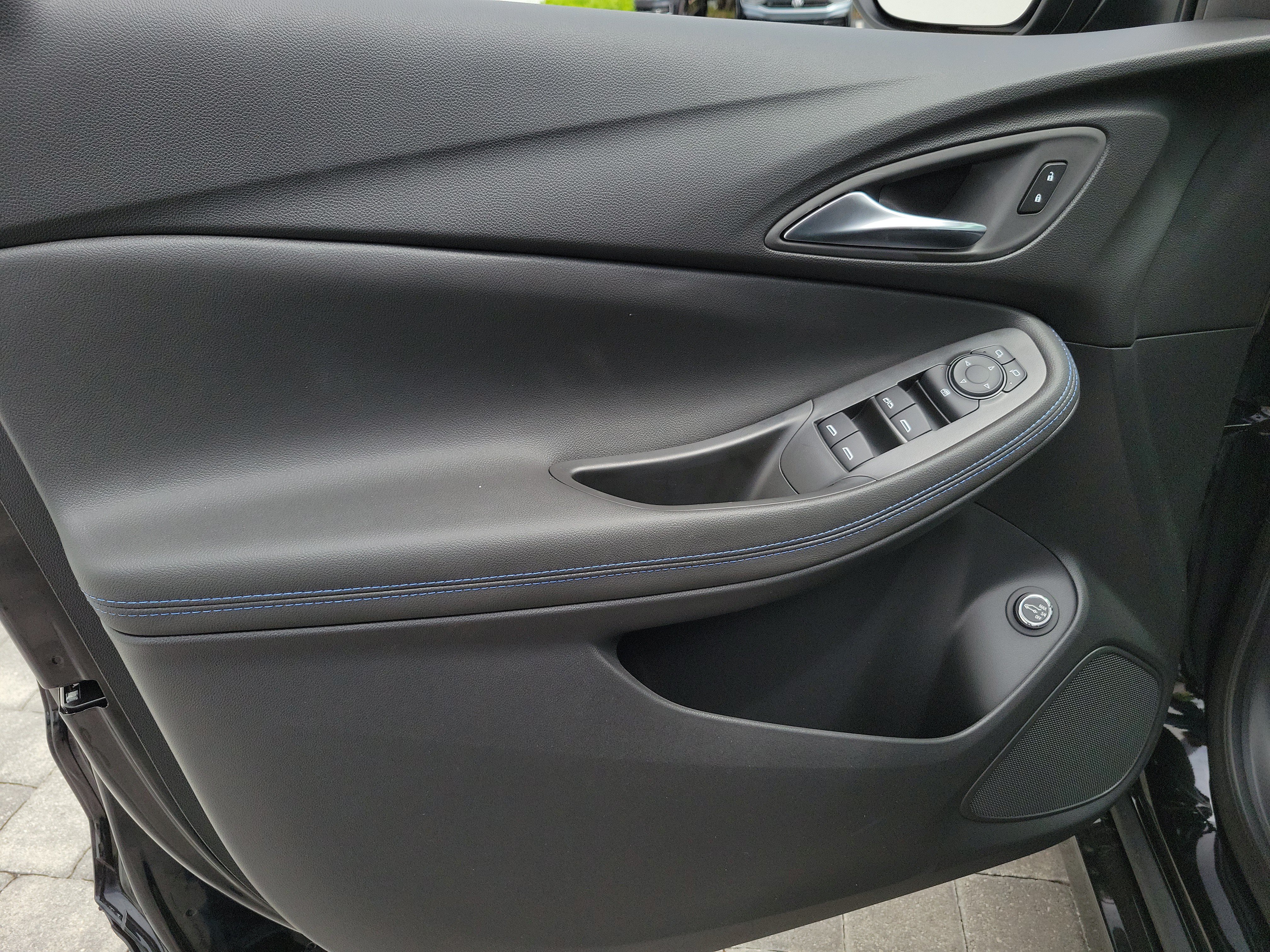 New 2026 Buick Encore GX Sport Touring w/ Advanced Technology Package FWD image 17