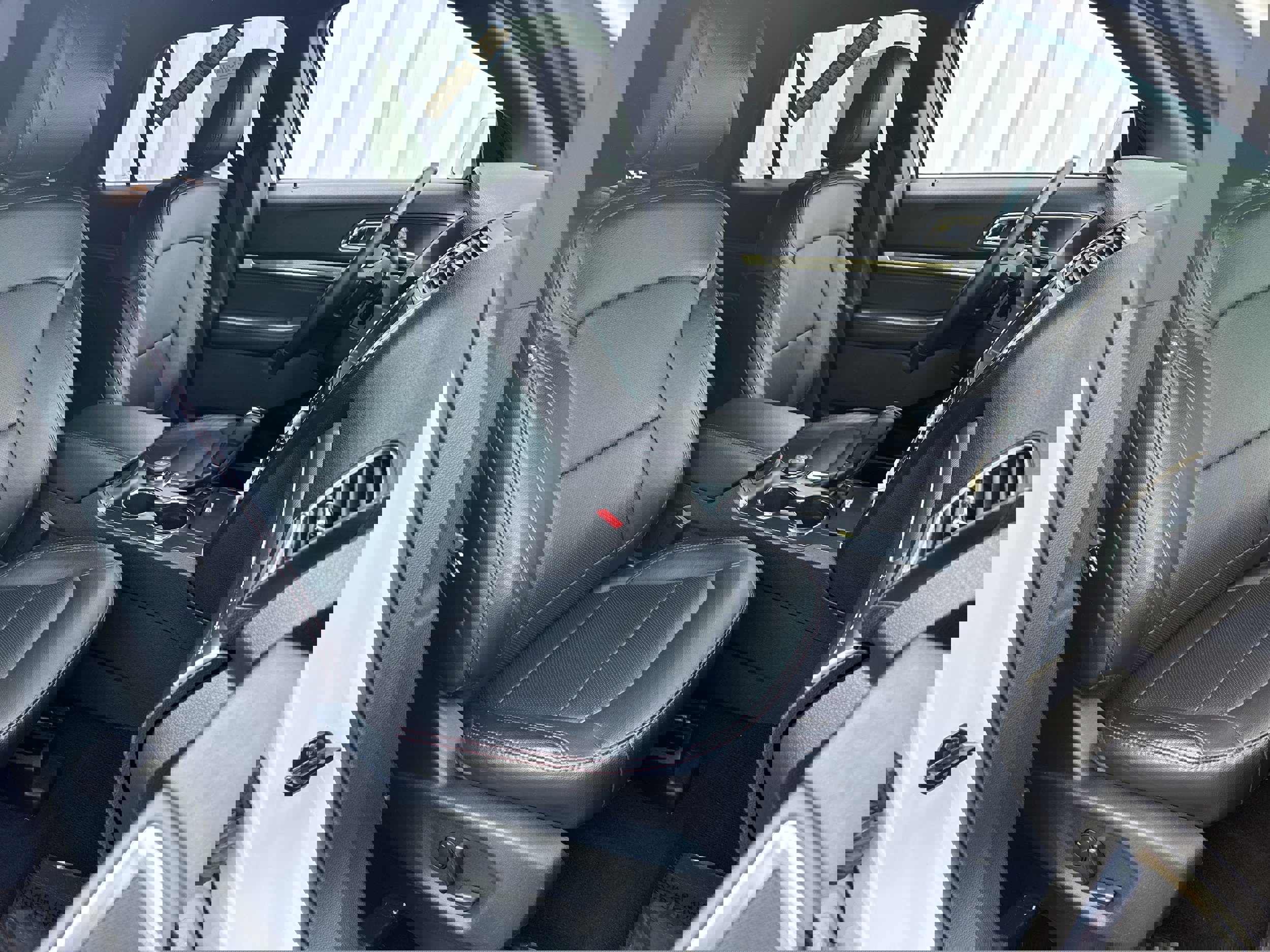 Used 2019 Ford Explorer Sport image 16