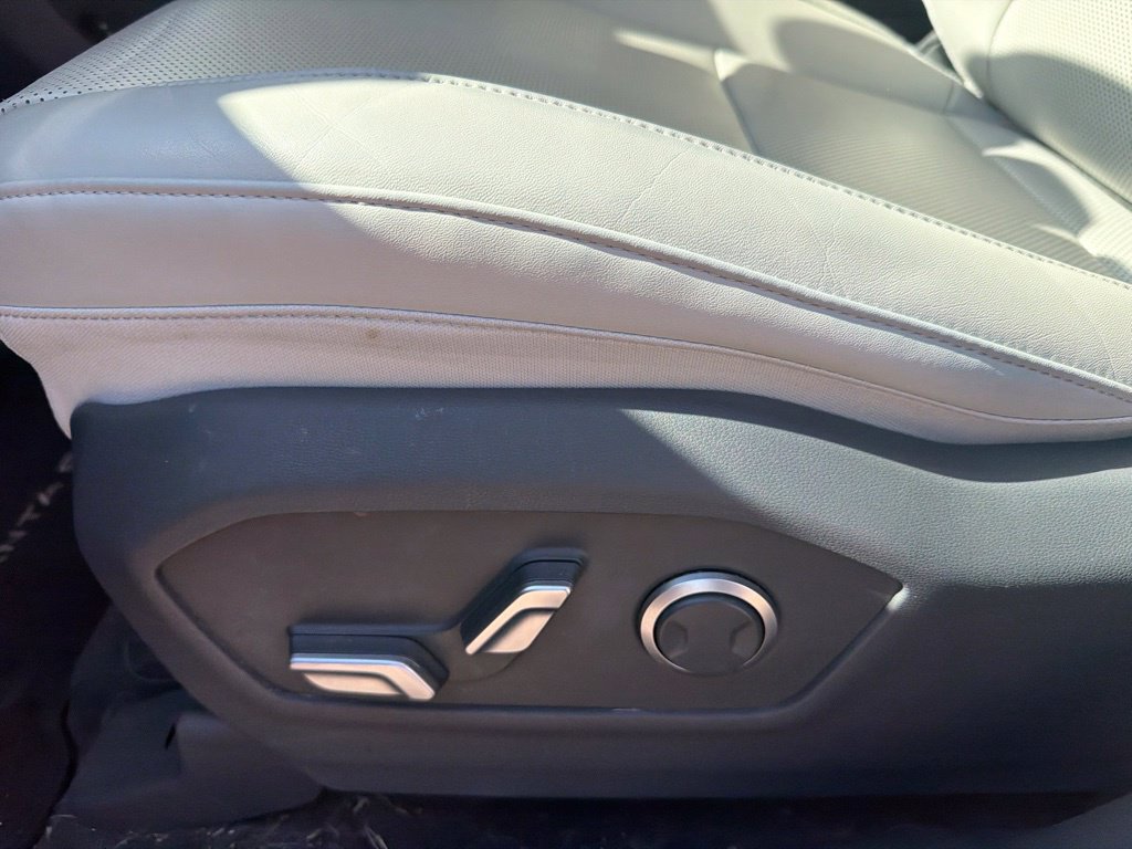 Certified 2025 Hyundai Santa Fe SEL AWD/4WD image 10