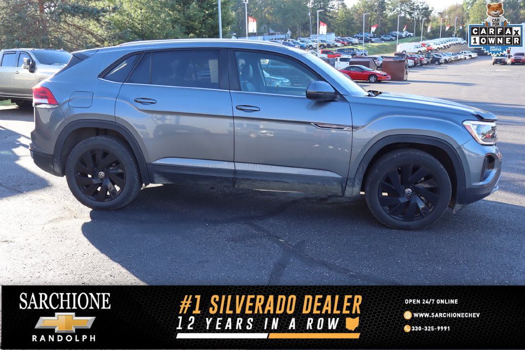 Used 2024 Volkswagen Atlas Cross Sport SE w/ Panoramic Sunroof Package
