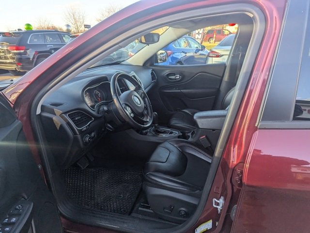 Used 2020 Jeep Cherokee Trailhawk w/ Cold Weather Group image 9