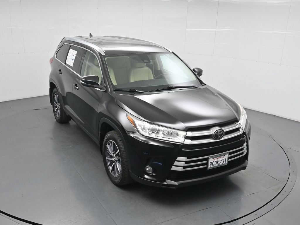 Used 2018 Toyota Highlander XLE AWD/4WD image 40
