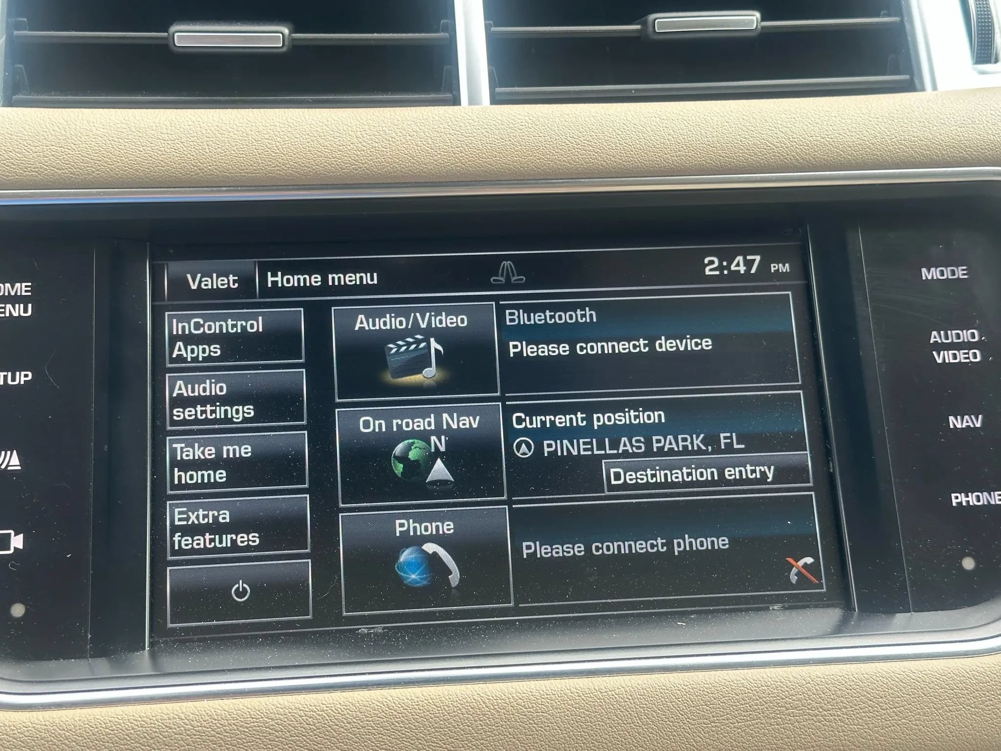 Used 2015 Land Rover Range Rover Sport AWD/4WD image 39