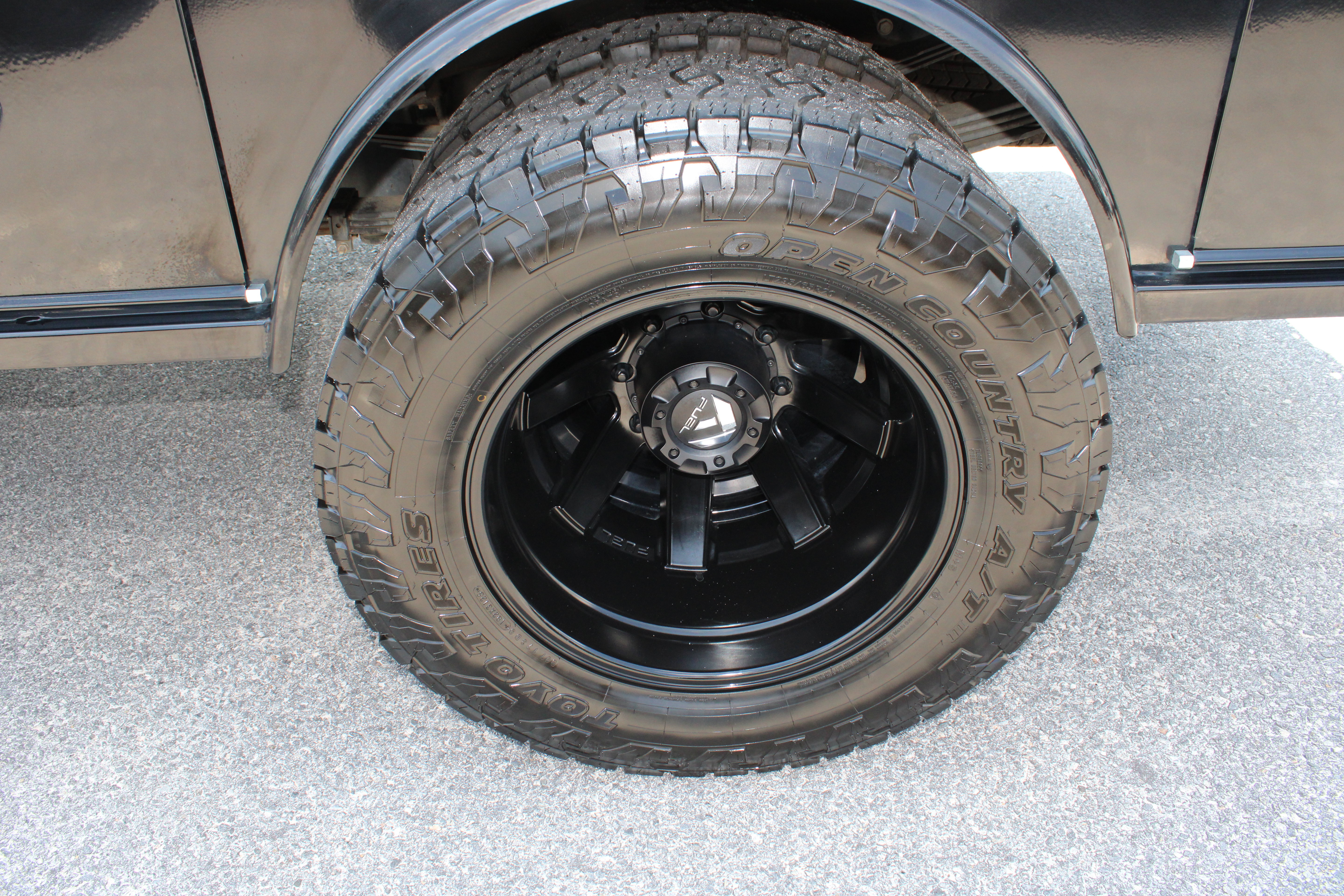 Used 2021 Chevrolet Silverado 3500 High Country AWD/4WD image 11
