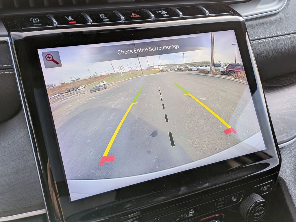 Used 2024 Jeep Grand Cherokee Limited AWD/4WD image 27