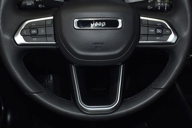 Used 2025 Jeep Compass Latitude AWD/4WD image 21