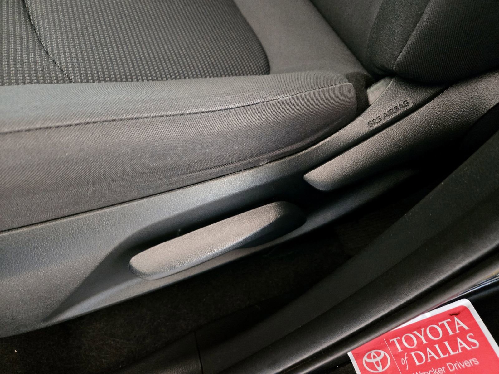 Used 2021 Toyota RAV4 LE image 22