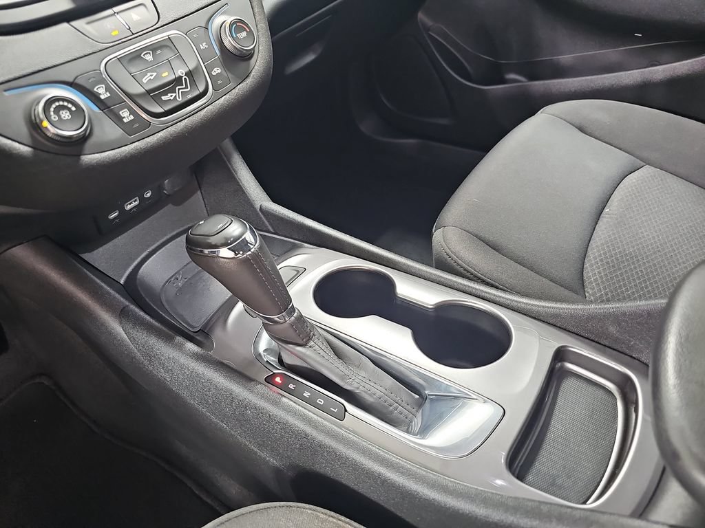 Used 2020 Chevrolet Malibu RS FWD image 29