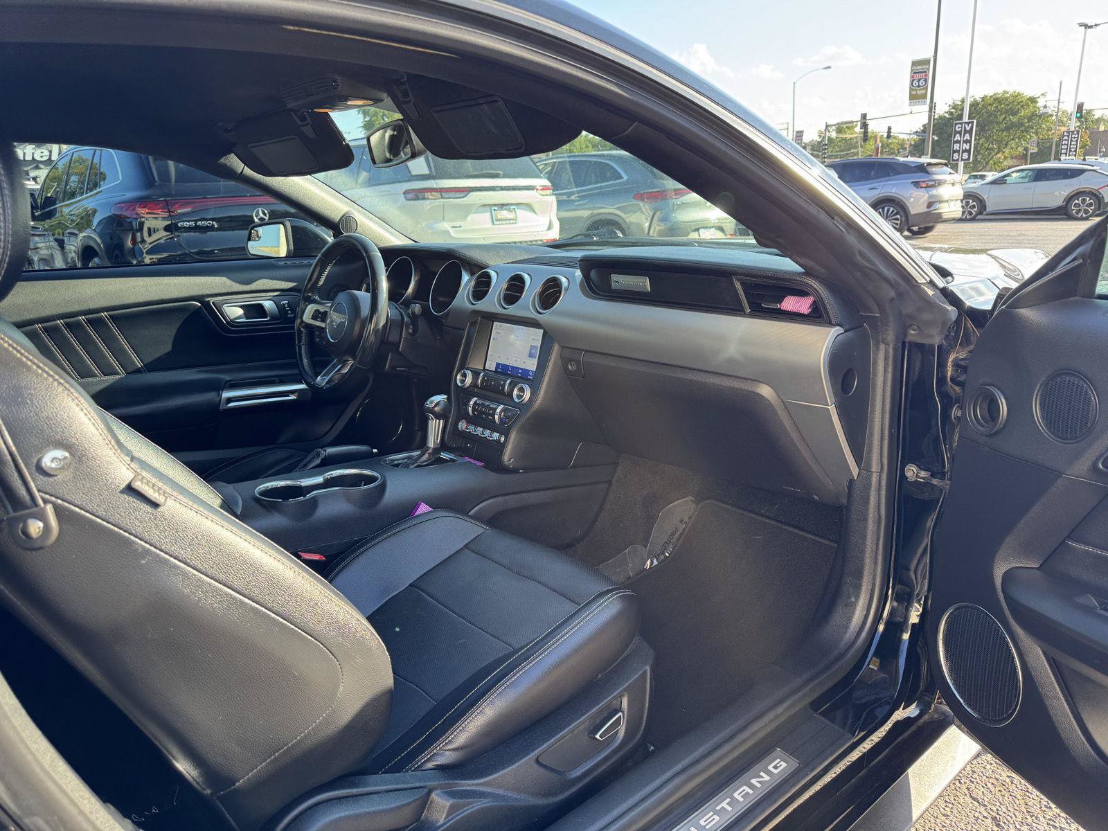 Used 2018 Ford Mustang GT Premium w/ Black Accent Package RWD image 28
