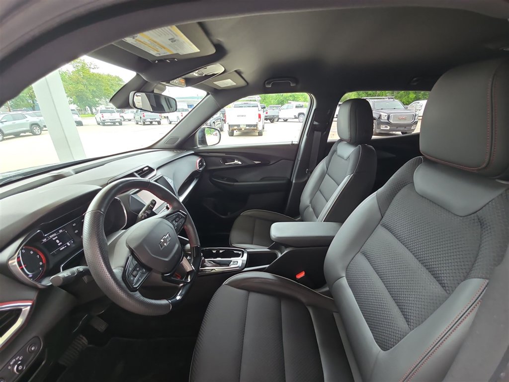 Used 2023 Chevrolet TrailBlazer RS FWD image 19