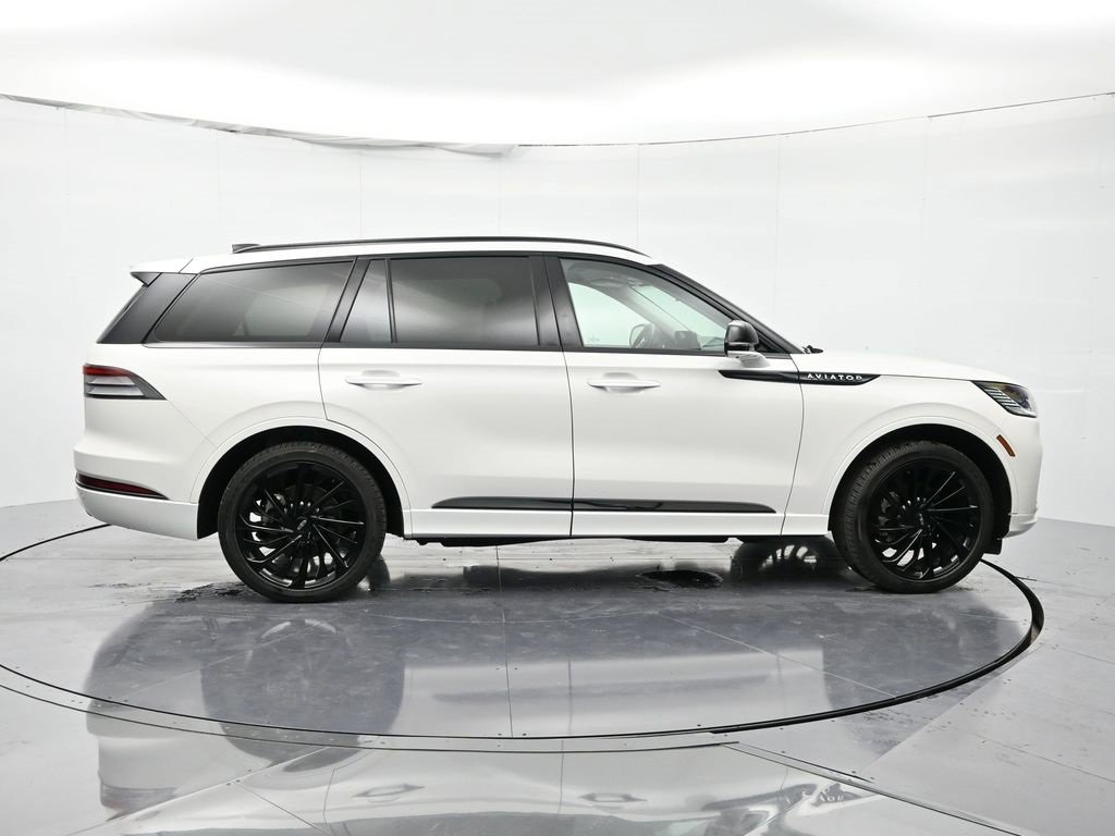 New 2025 Lincoln Aviator Reserve w/ Equipment Group 201A image 4