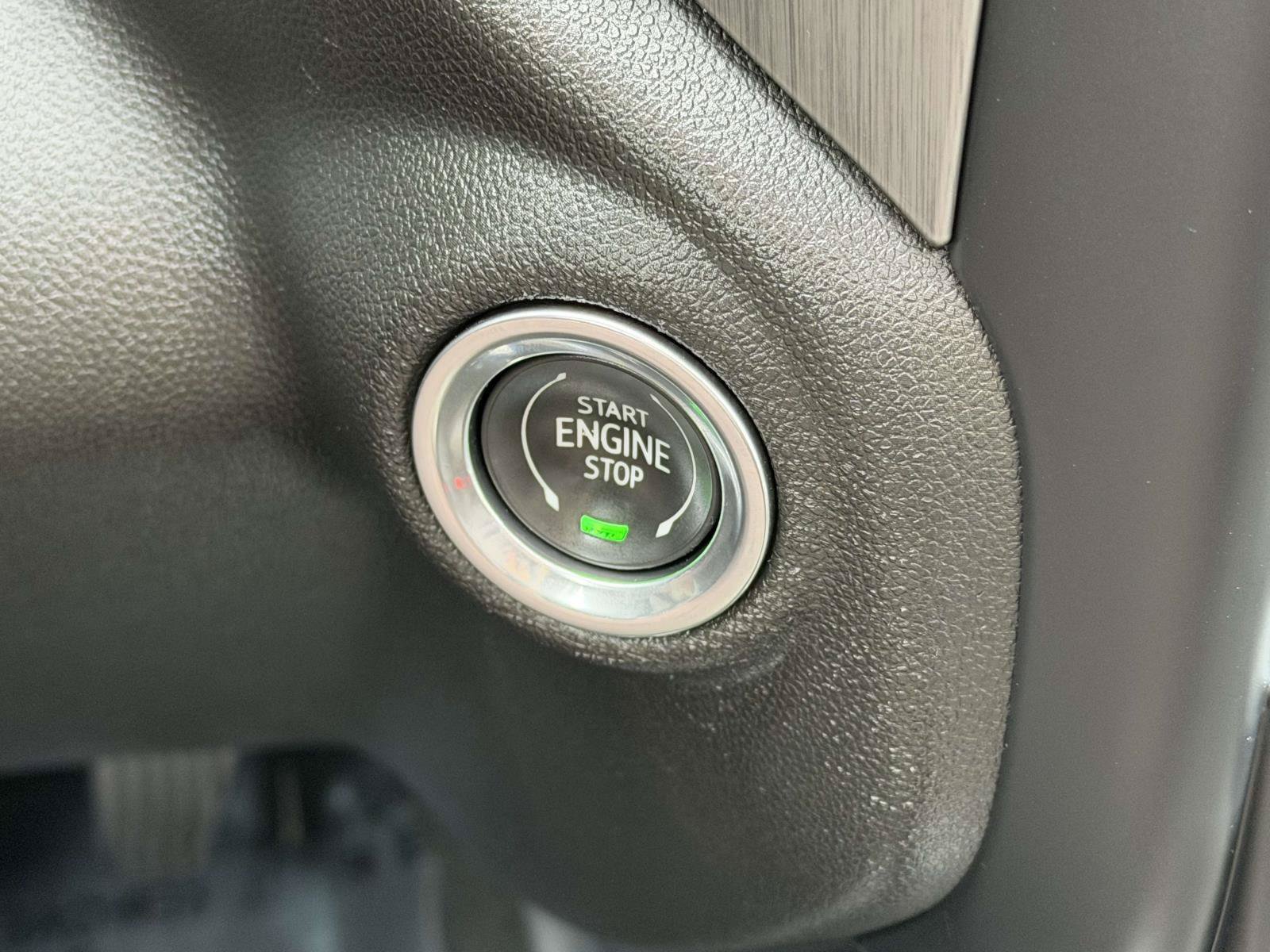 Used 2019 GMC Sierra 1500 Denali w/ Denali Ultimate Package AWD/4WD image 16