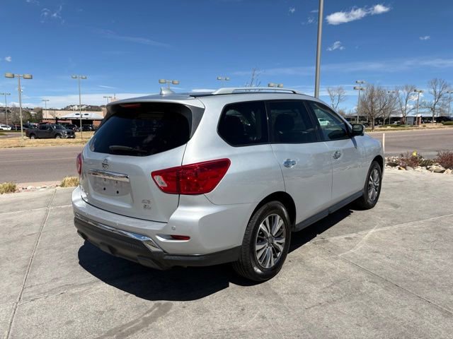 Used 2019 Nissan Pathfinder SL AWD/4WD image 8