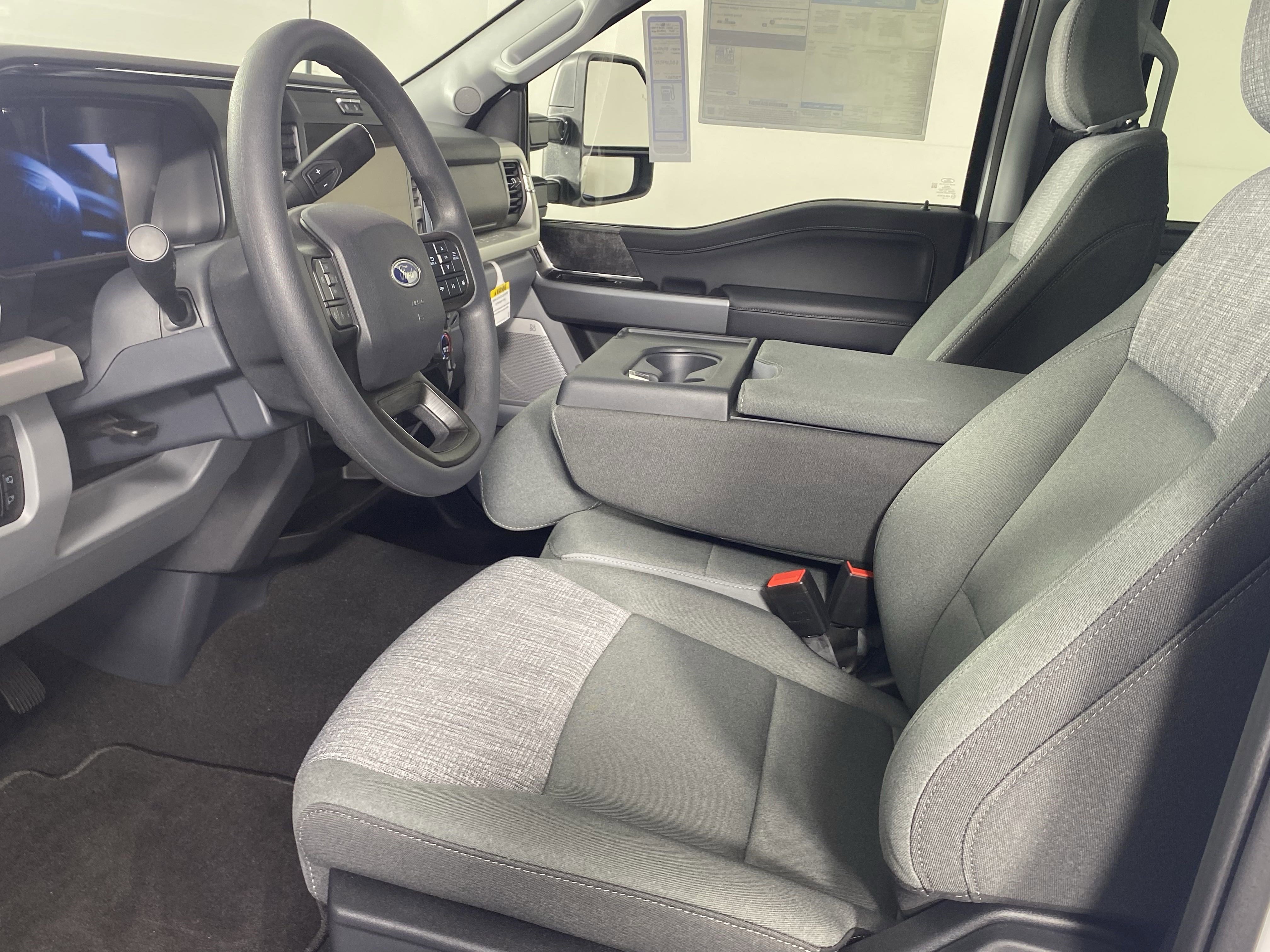 New 2025 Ford F350 XLT w/ Black Appearance Package image 10