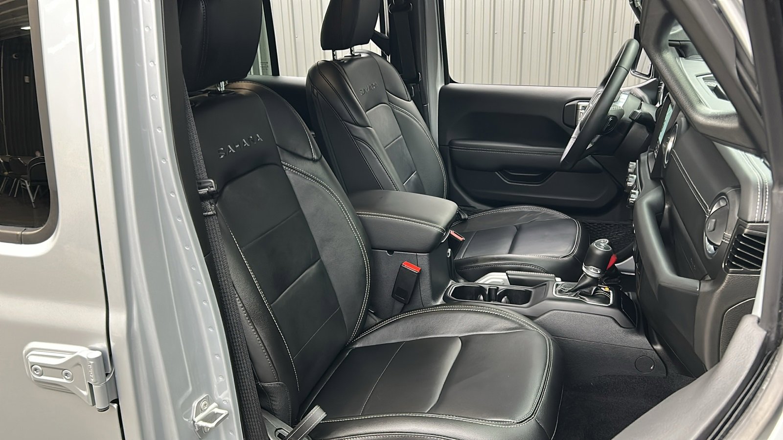 Used 2023 Jeep Wrangler Unlimited Sahara w/ Cold Weather Group image 35