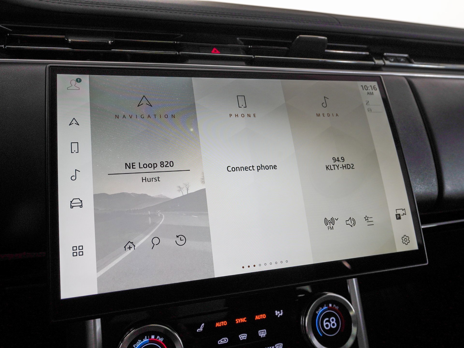 Used 2023 Land Rover Range Rover SE image 24