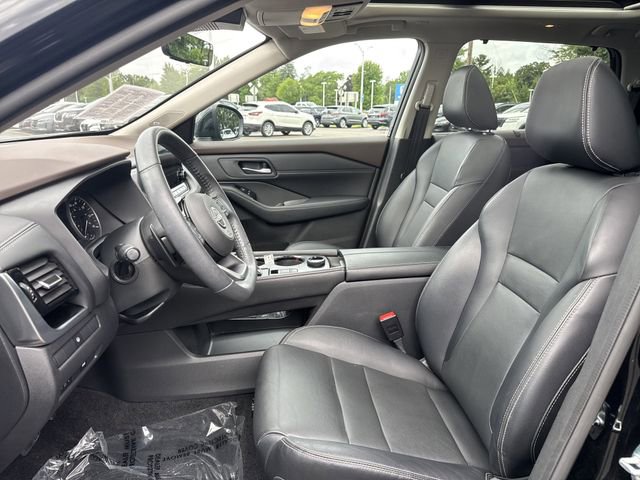 Used 2022 Nissan Rogue SL w/ SL Premium Package image 4