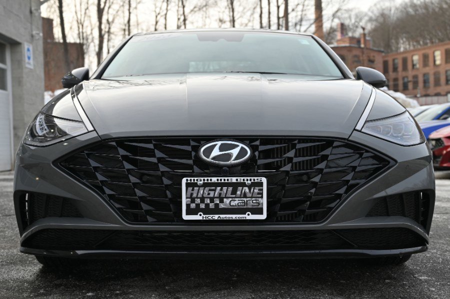 Used 2023 Hyundai Sonata Limited w/ Preferred Accessory Package image 10
