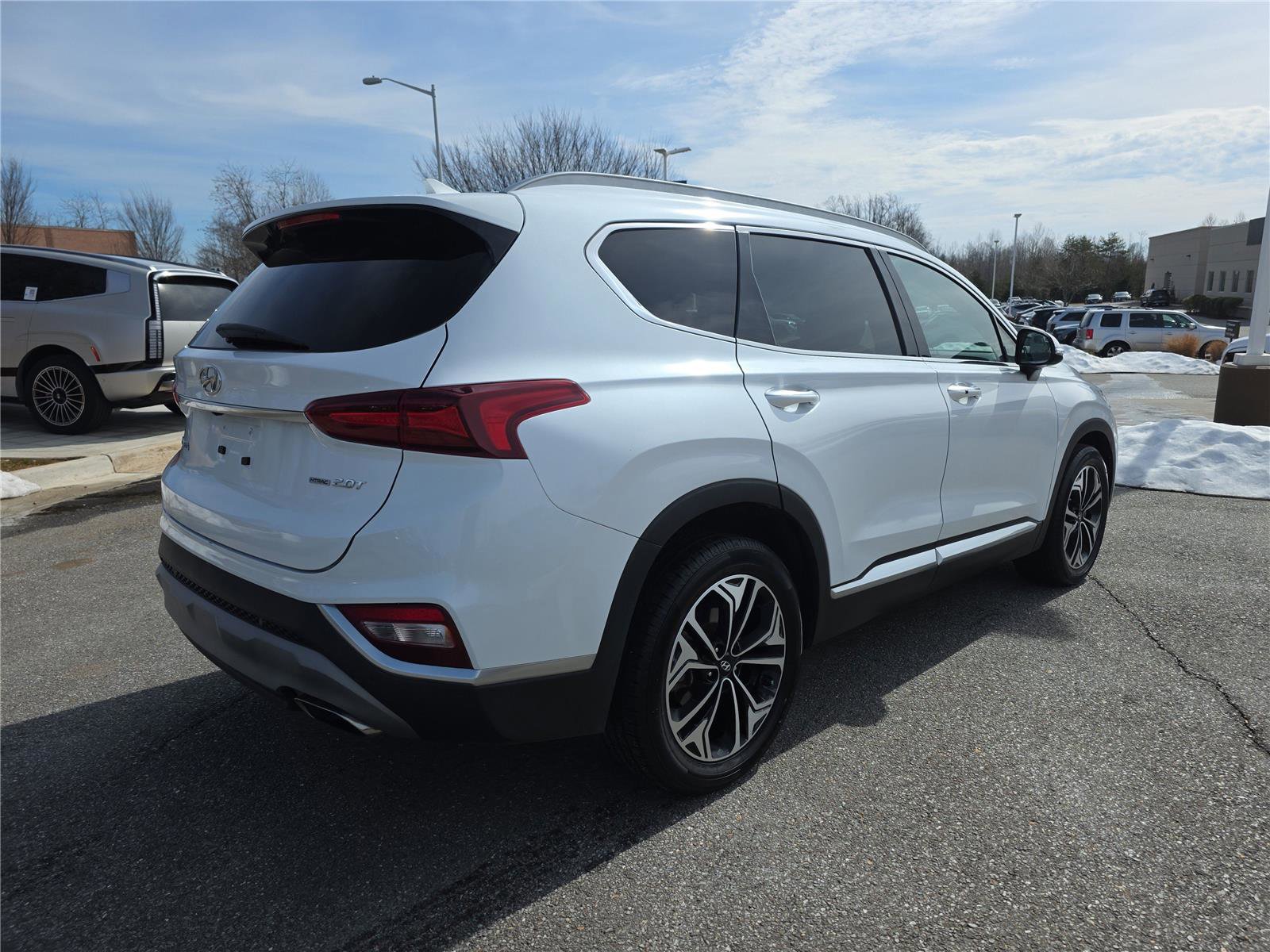 Used 2019 Hyundai Santa Fe Limited w/ Cargo Package image 4