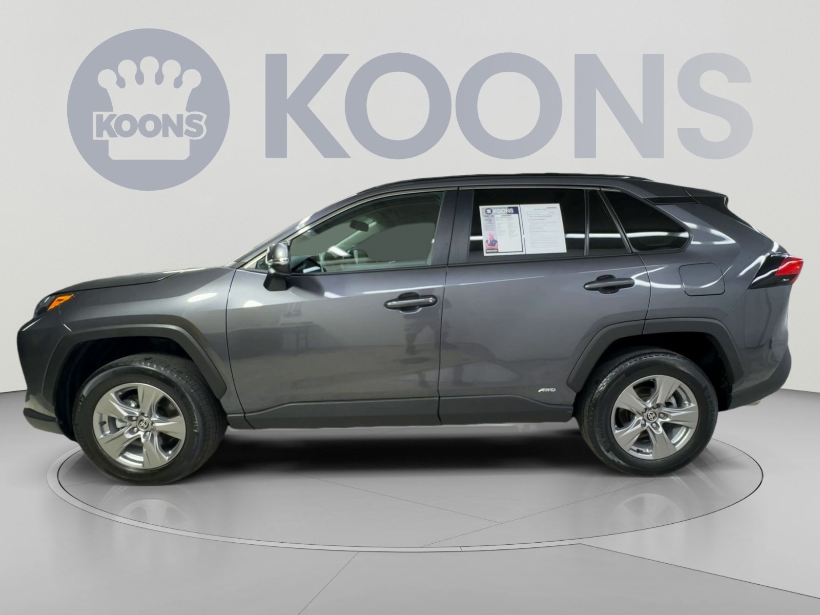 Used 2025 Toyota RAV4 XLE AWD/4WD image 7