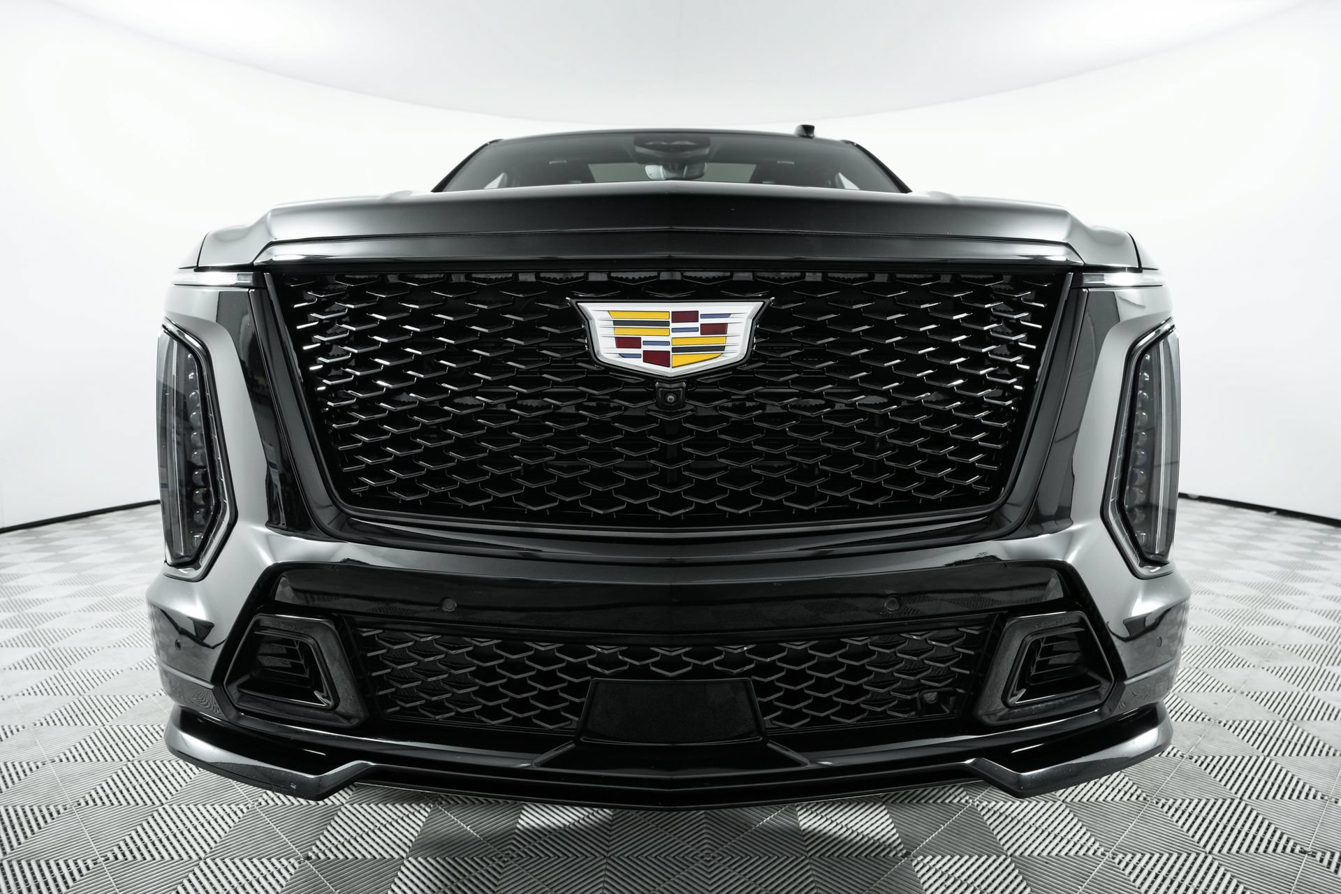 Used 2025 Cadillac Escalade V w/ LPO, Floor Liner Package AWD/4WD image 95