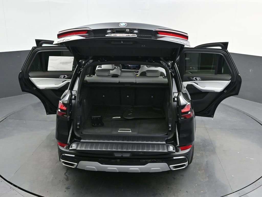 New 2026 BMW X5 sDrive40i w/ Parking Assistance Package RWD image 52