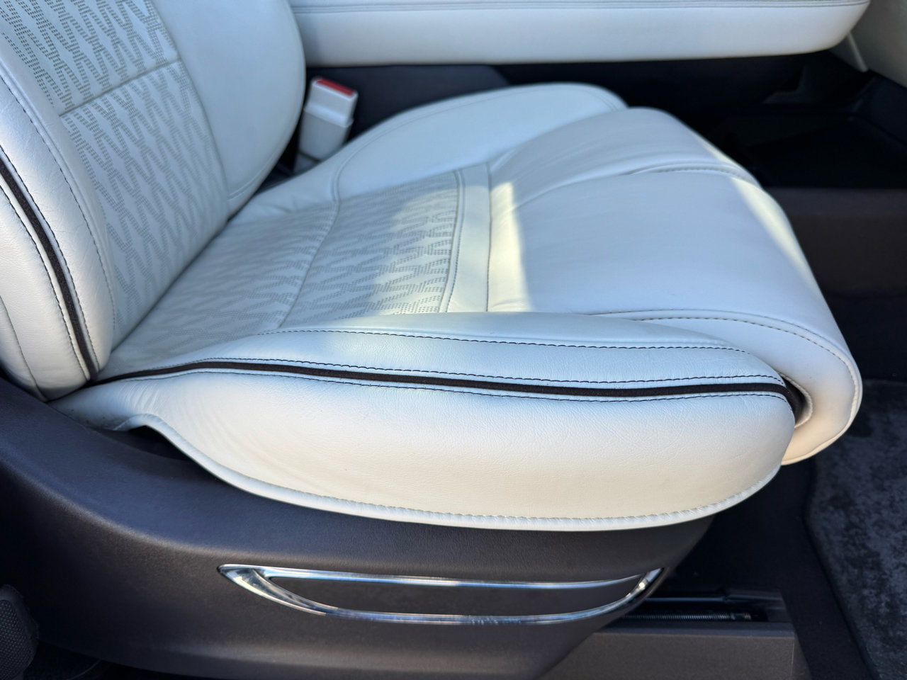 Used 2018 Lincoln Navigator Black Label w/ Cargo Package image 45