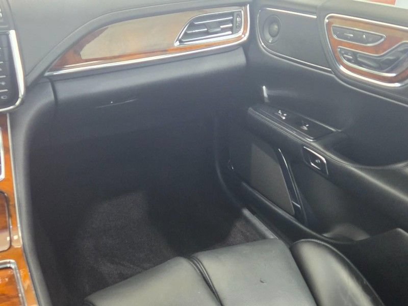 Used 2017 Lincoln Continental Reserve w/ Rear-seat Package AWD/4WD image 13