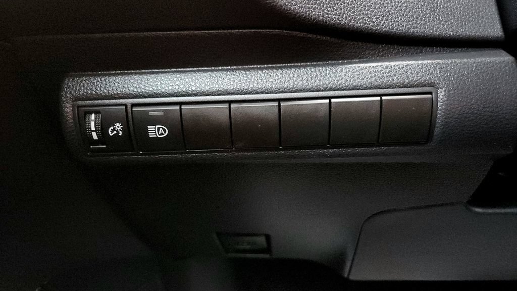 Certified 2024 Toyota Corolla SE FWD image 32