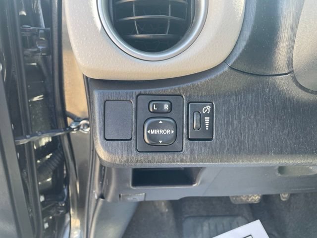 Used 2012 Toyota Yaris LE FWD image 11