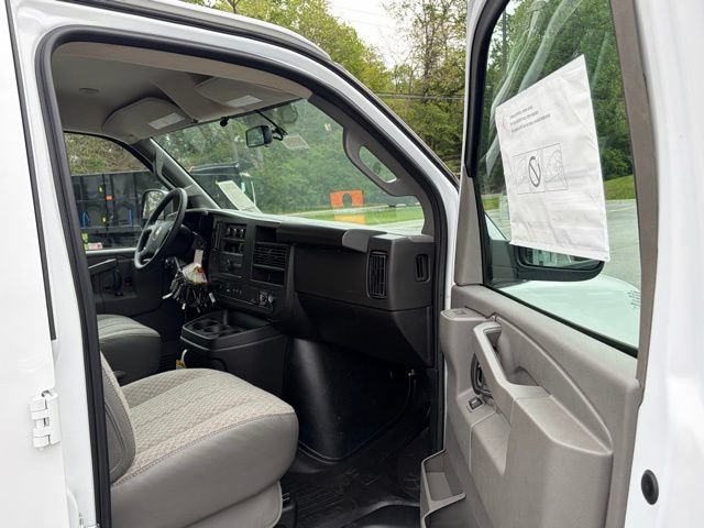 New 2026 Chevrolet Express 2500 w/ Driver Convenience Package RWD image 30