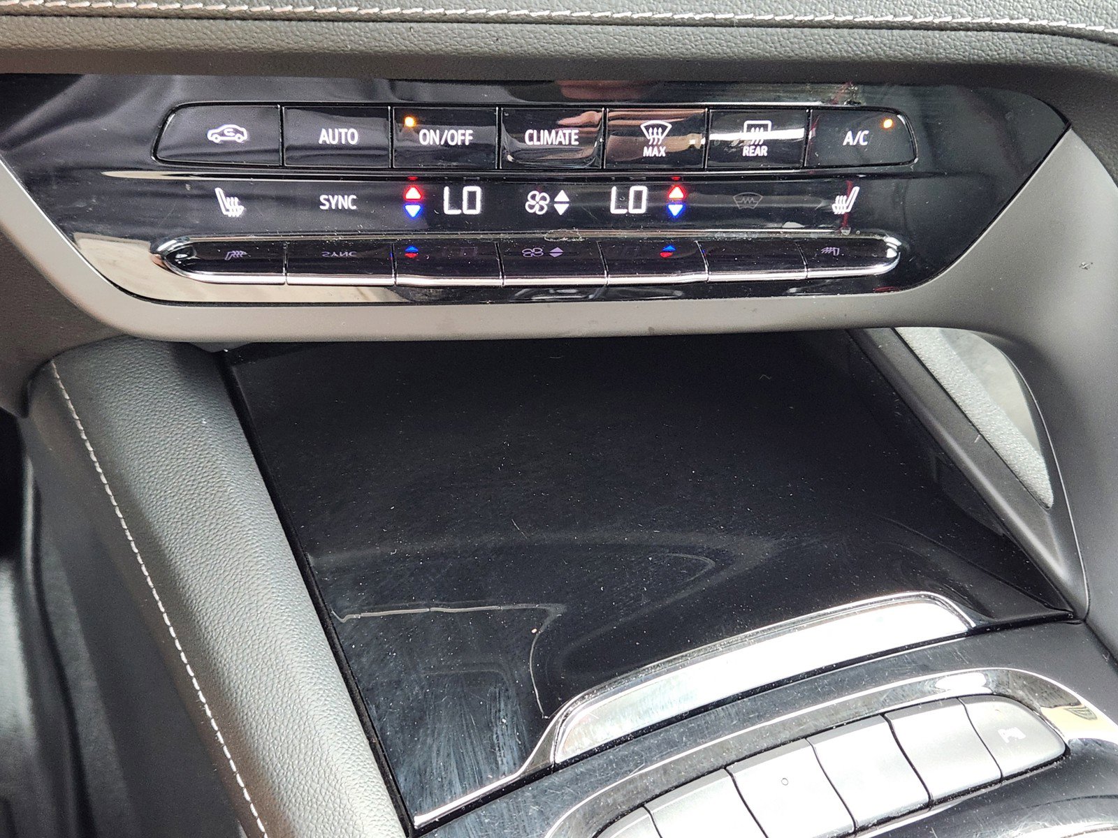 Used 2023 Buick Envision Essence w/ Sport Touring Package image 15