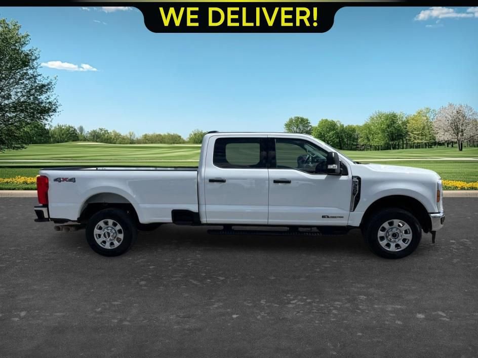 Used 2024 Ford F350 XLT AWD/4WD image 4