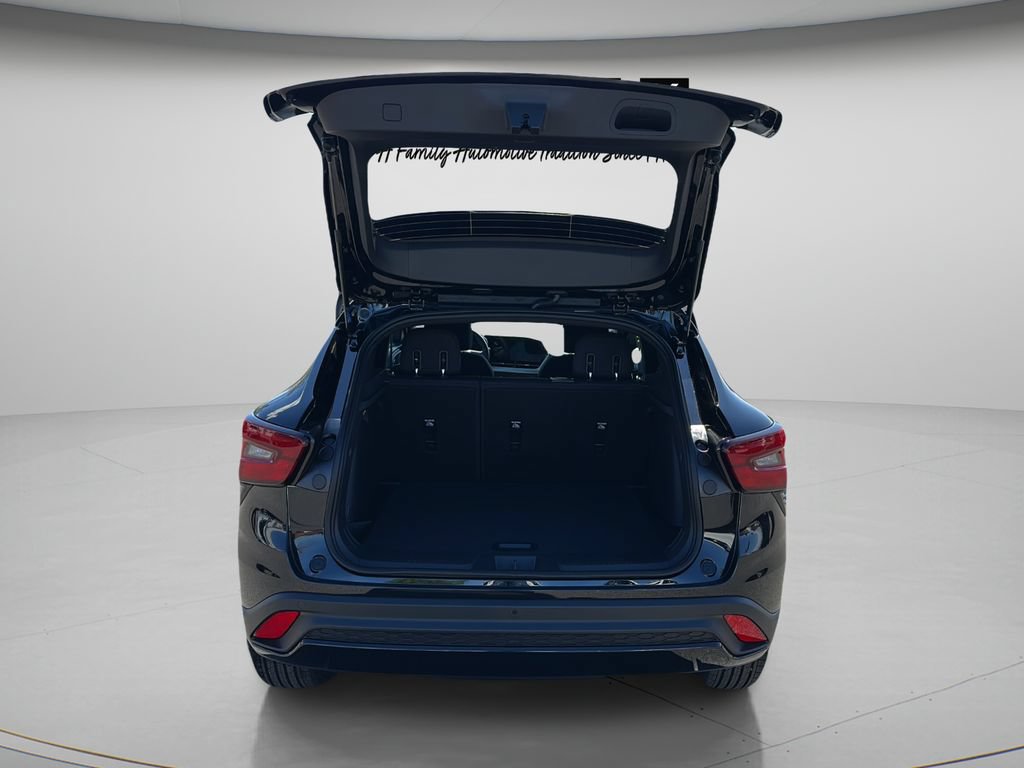 New 2026 Chevrolet Trax RS FWD image 19